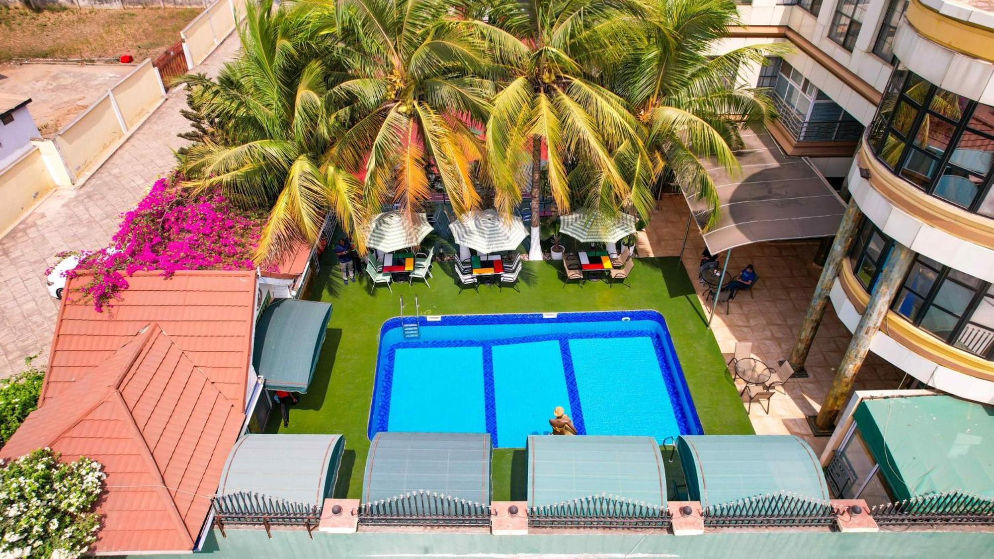 Charleston Hotel Accra Esterno foto