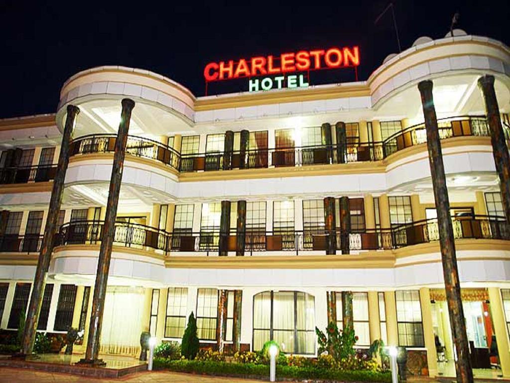 Charleston Hotel Accra Esterno foto
