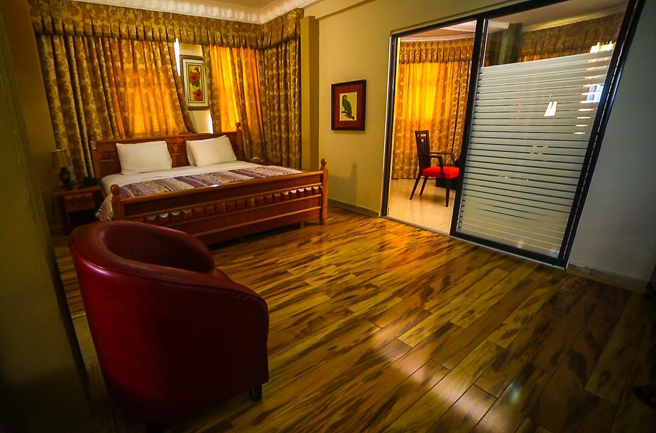 Charleston Hotel Accra Esterno foto